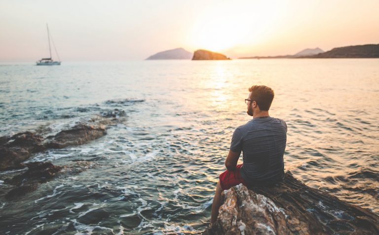 12 Ways Spending Time Alone Makes Your Life Better