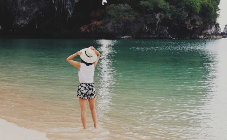 How This Introvert Survived a Week-Long Group Vacation