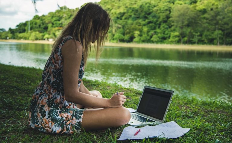 5 Reasons Online College Classes Might Be Perfect for Introverts
