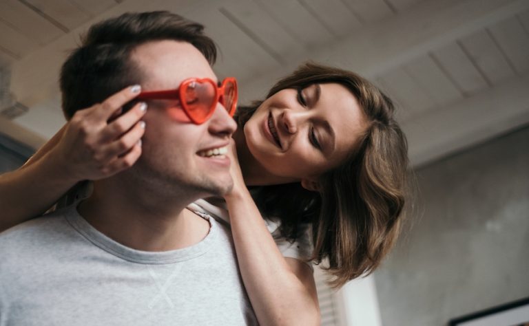 7 Valentine’s Day Date Ideas for Introvert-Extrovert Couples
