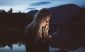 IntrovertDear.com extrovert friend can't answer text