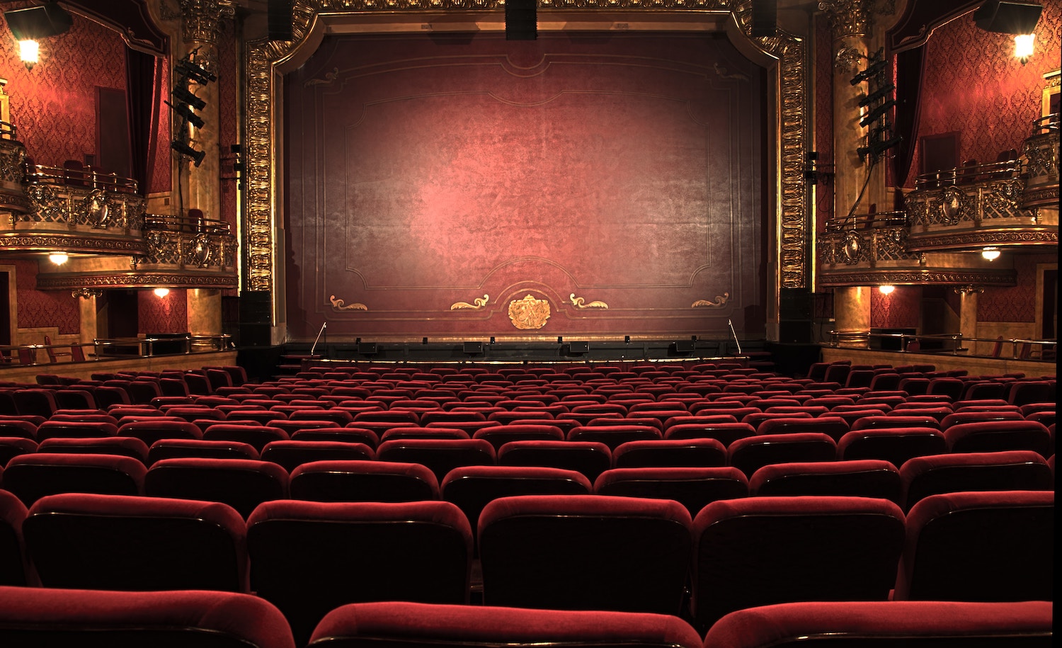 a theatre stage representing an introvert actor