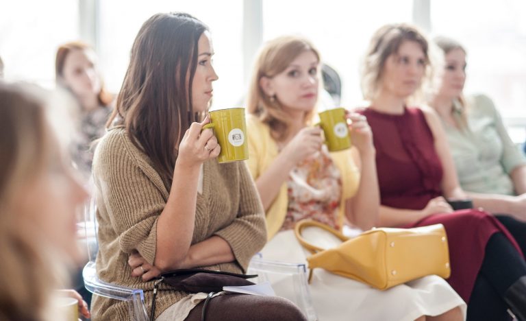 How to Not Hate School PTA Meetings When You’re an Introvert