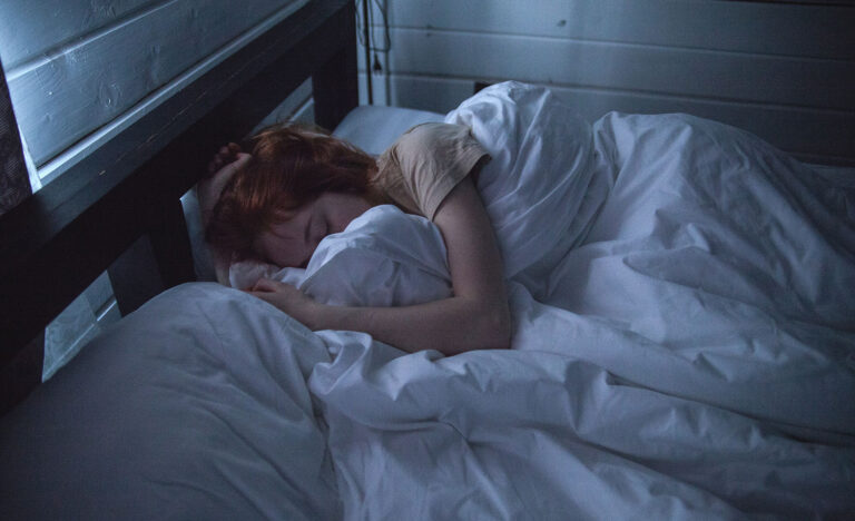 5 Things That Help Me Fall Asleep as an Anxious Introvert