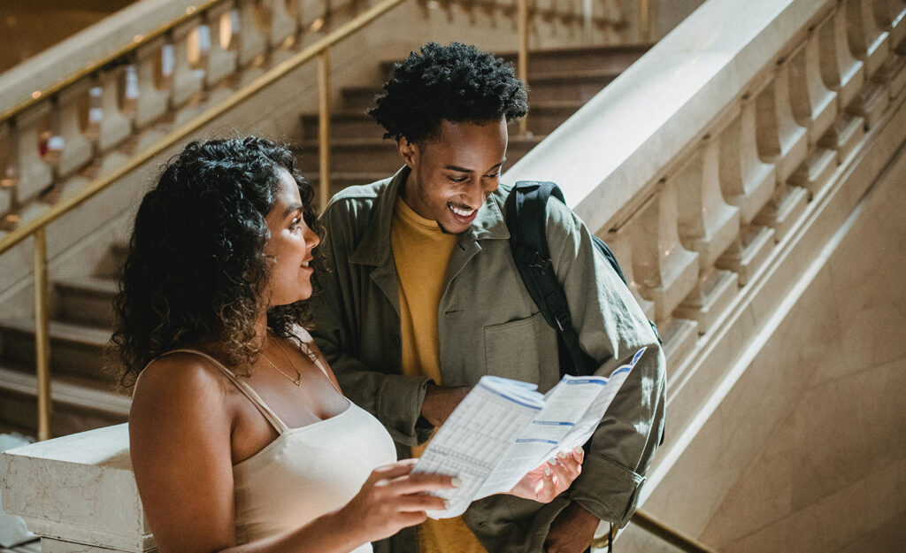 How Introverts Can Make Friends When They Move to a New City